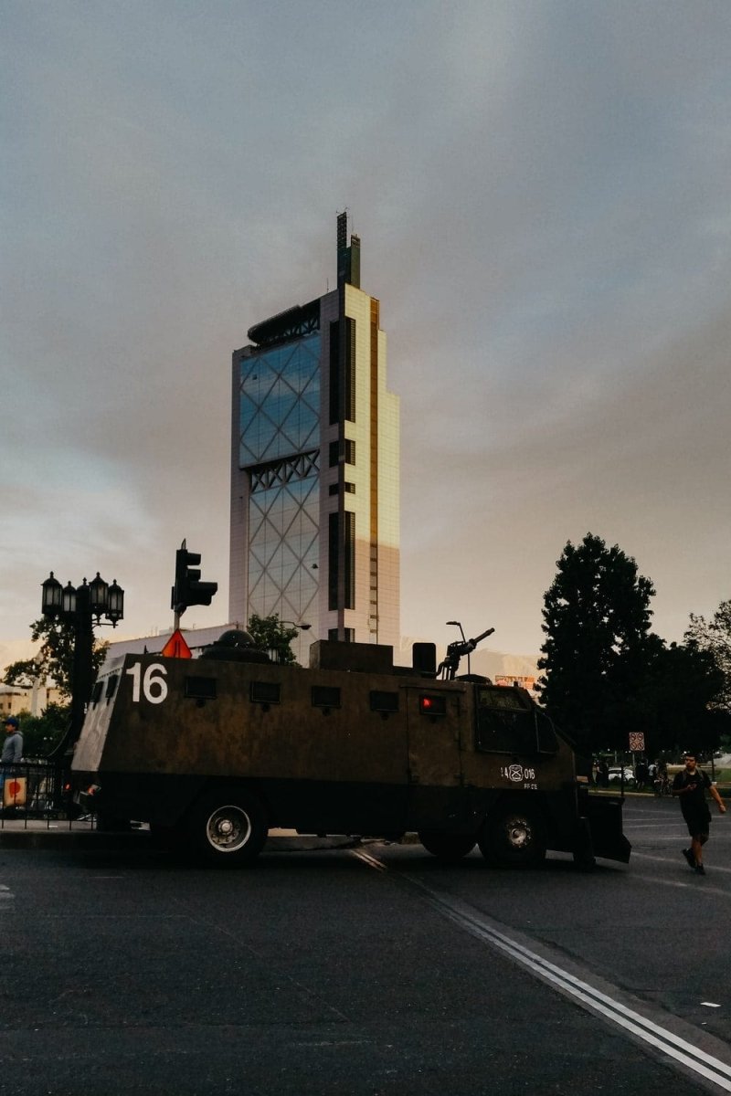 Paint By Numbers | Santiago - Brown Vehicle - Custom Paint By Numbers