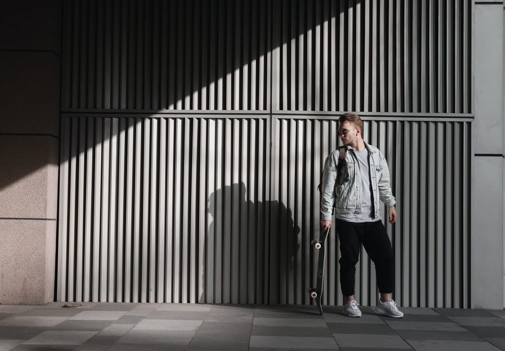 Paint By Numbers | Zhengzhou - Woman Standing Beside Wall - Custom Paint By Numbers