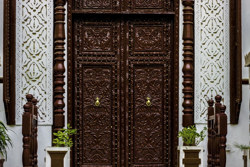Paint By Numbers | Jeddah - Brown Wooden Door Closed - Custom Paint By Numbers