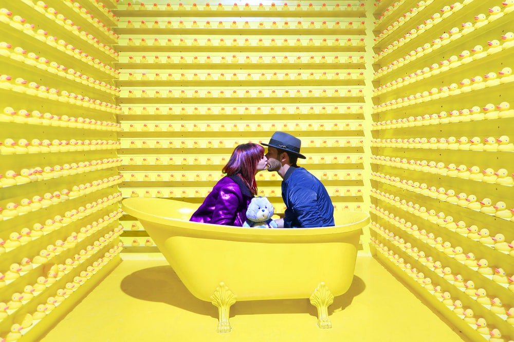 Paint By Numbers | Man And Woman Kissing Inside Yellow Bathtub - Custom Paint By Numbers