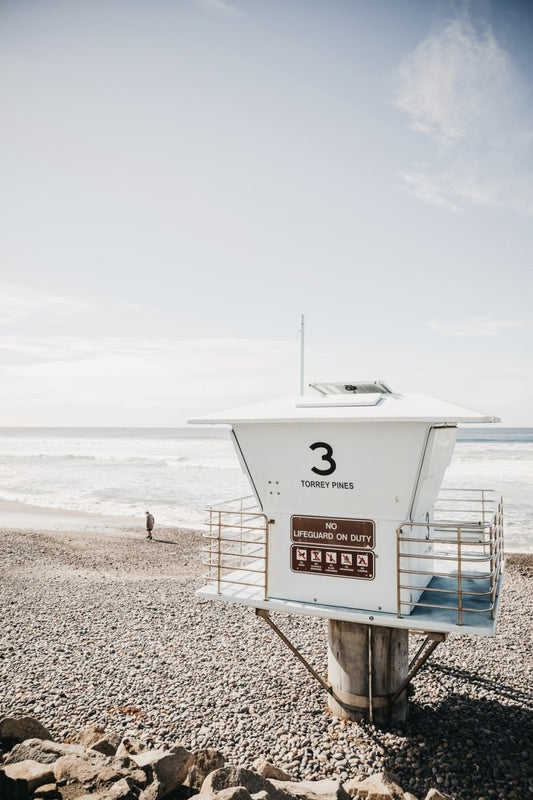 Paint By Numbers | San Diego - White Lifeguard House On Beach During Daytime - Custom Paint By Numbers